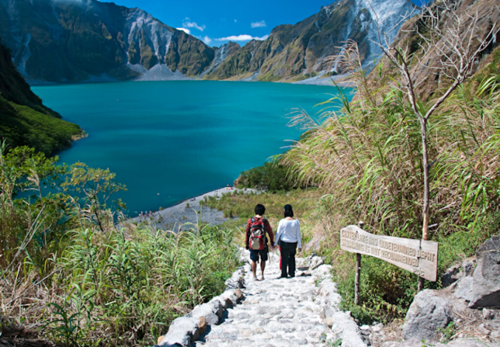 mt pinatubo tourist destination