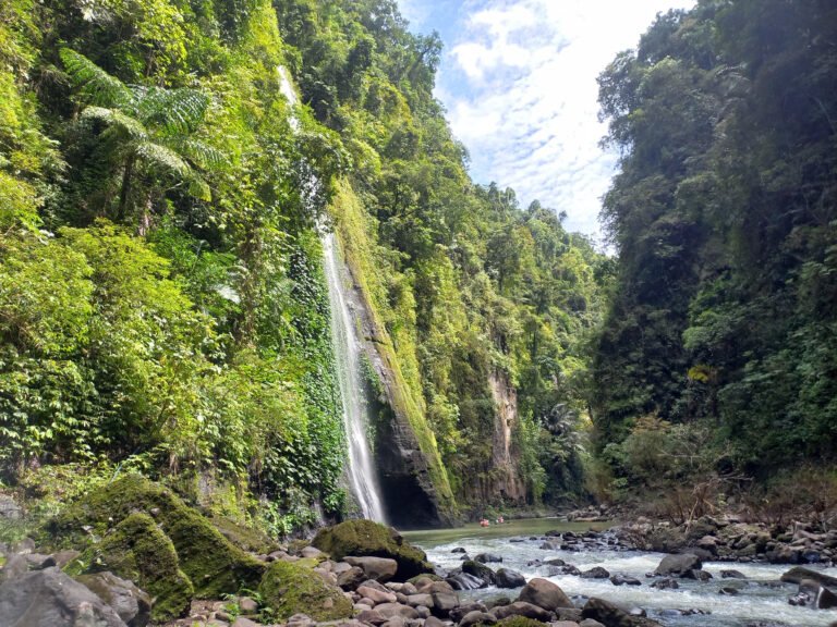 Pagsanjan Falls scenery